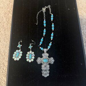 Turquoise Costume Jewelry Set - Bold & Sparkly